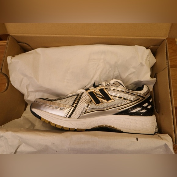 New Balance 1906R Sz 8 Men’s Gray/Brown - New, Ripped Box Corner - Picture 4 of 9